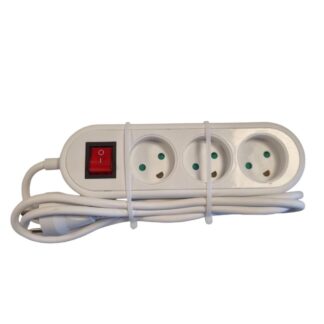 Power strip with 3 outlets